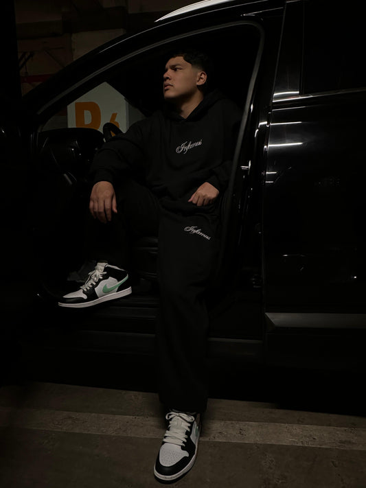 Infamus Luxury Black